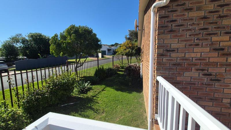 3 Bedroom Property for Sale in Fraaiuitsig Western Cape